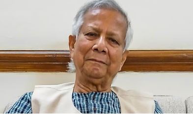 बांग्लादेश की अंतरिम सरकार फरवरी चुनाव के बाद सत्ता निर्वाचित सरकार को सौंप देगी : यूनुस